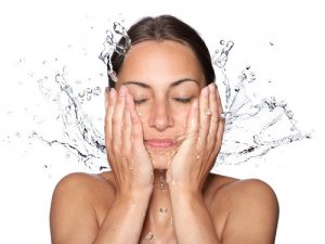 肌肤如何补水 肌肤补水的三招是什么