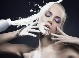过期牛奶可以浇花吗 过期牛奶能用来洗脸吗
