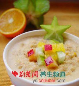 多吃粗粮：果味麦片粥