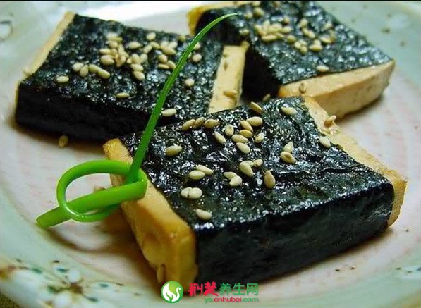 宝宝新鲜小吃：海苔豆腐卷