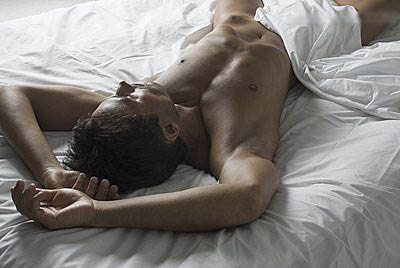 裸睡对男性的性功能有益
