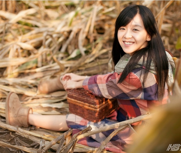 校服女神竟是绿茶婊 半裸抽烟竖中指(11)