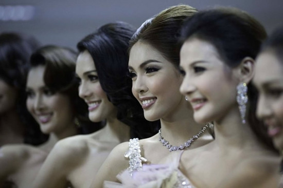 泰国变性人选美大赛 让女人情何以堪