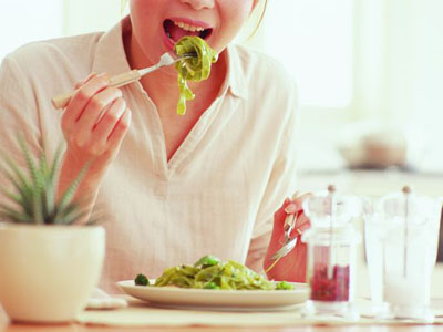 疾病预防 食用变质食物容易诱发胰腺炎