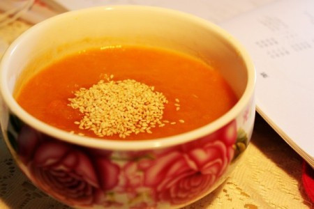 天气干燥感冒可以喝南瓜蜂蜜粥