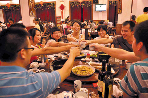 中国饮食礼仪 用餐排座大有讲究