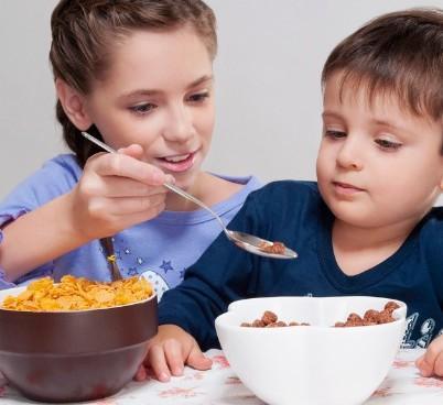 孩子食欲太好也应该注意不要暴饮暴食