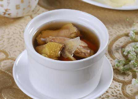 鸽子炖汤的做法是怎样的