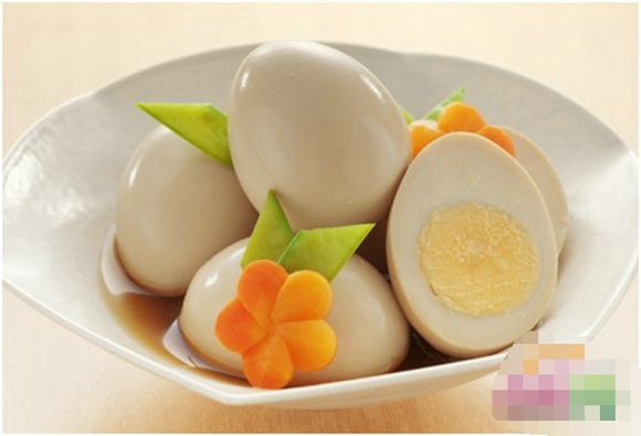 端午节为什么吃咸鸭蛋 祛湿祛毒保健康
