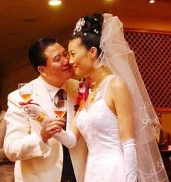 60后大叔求婚90后成功 盘点娱乐圈老夫少妻