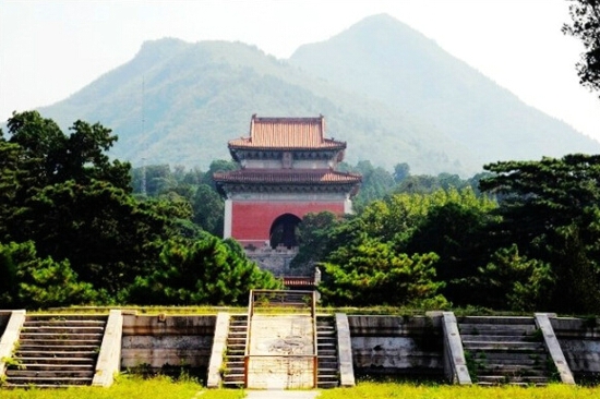 北京惊现活死人墓 盘点中国十大神秘古墓