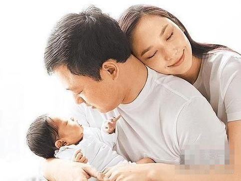 吴佩慈再生二胎依旧未婚 纪晓波不娶吴佩慈的惊人真相(3)