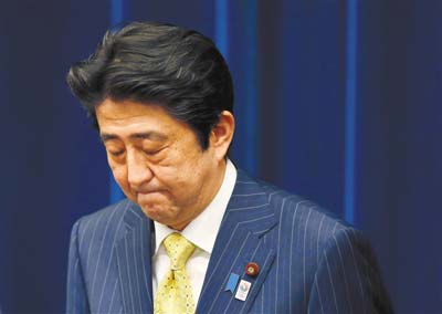 日媒都忍不了啦 怒批日首相酒后化身老毕(2)