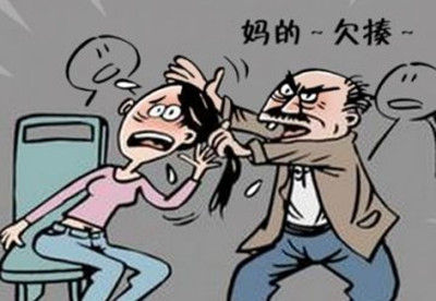 小伙坐公交没让座被老人扇耳光 乘客:为老不尊(3)