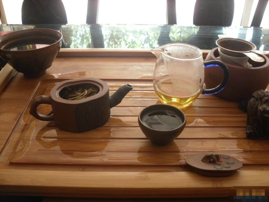 夏季饮茶养生注意事项 忌饮浓茶和空腹饮茶