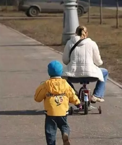 留下我的车 这样欺负小孩子真的好吗