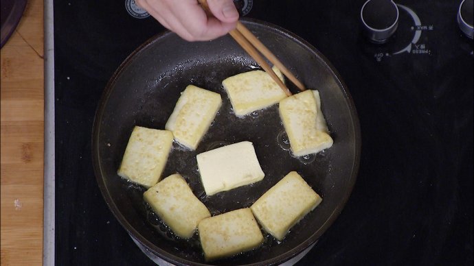 【养生厨房20180428播出】菜名：素炖豆腐；