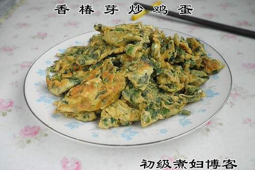 香椿芽炒鸡蛋的做法