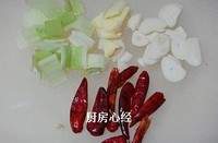 铁锅干煸白菜稍的做法图解3