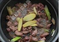 油豆腐泡烧牛肉的做法图解4