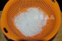 蒜茸粉丝蒸扇贝的做法图解3