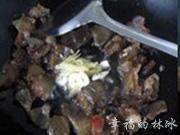 腊猪头肉炒萝卜干的做法图解5