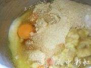 蜜汁香蕉松饼的做法图解2