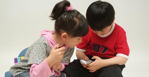 孩子爱玩手机怎么办