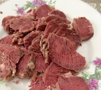 牛肉、盐、糖、味精、花椒、大料