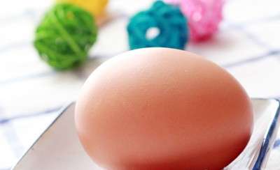 有一部分人认为，鹅蛋的口感不如鸡蛋细嫩